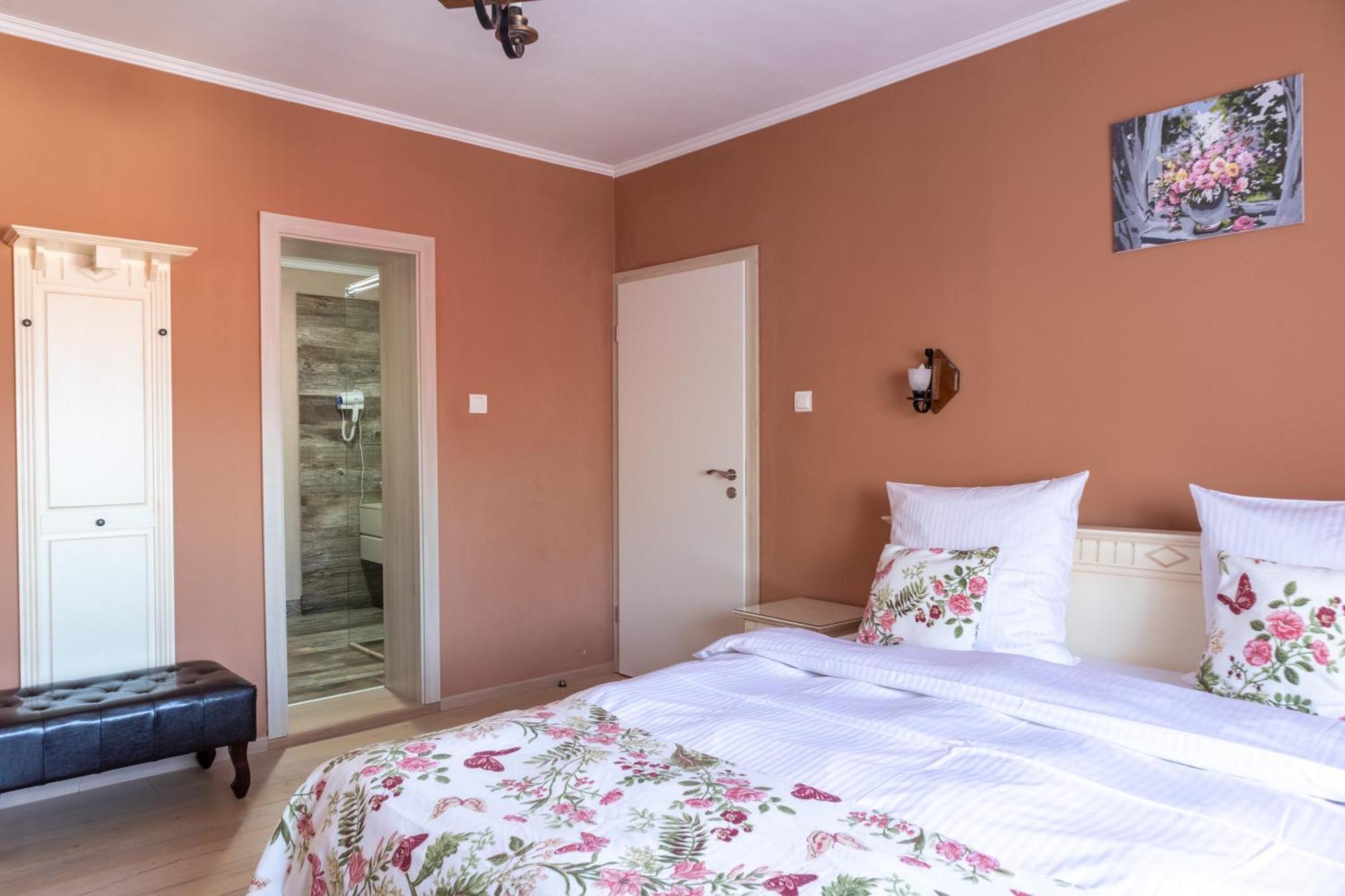Vila Crisalia Sibiel -Sibiu (Adults Only) Hotel Buitenkant foto